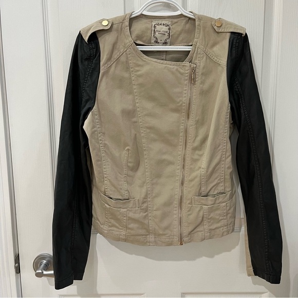 Coalition Downtown cream color jacket faux leather sleeves size medium - Picture 3 of 12
